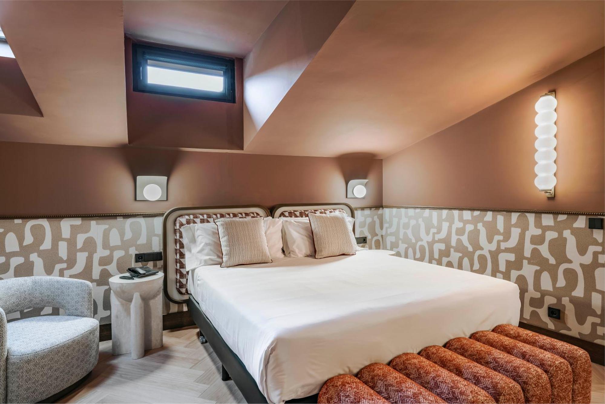 Double Room,1649878363:JPEG
