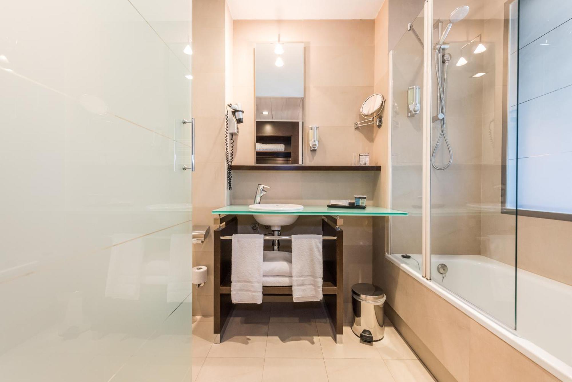 Standard Single Room,1207596703:JPEG