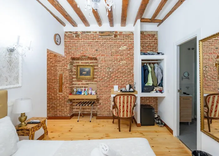 Oriente Palace Apartments